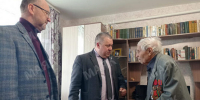 Ветеранам брянского Новозыбкова вручают юбилейную медаль в честь 80-летия Великой Победы  - Газета Красногорская Жизнь